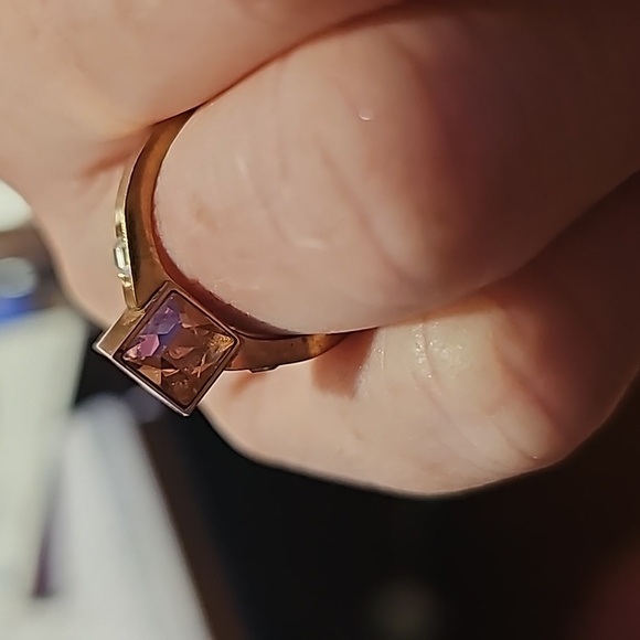 Ring - Picture 3 of 3